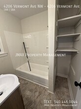 4206 Vermont Ave NW in Roanoke, VA - Building Photo - Building Photo