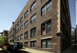 219 Harvard St in Brookline, MA - Foto de edificio - Building Photo