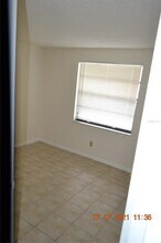 7015 Monterron Ln in Tampa, FL - Building Photo - Building Photo