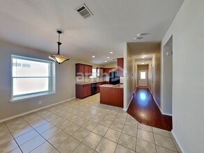 765 Tomah Dr in New Braunfels, TX - Foto de edificio - Building Photo