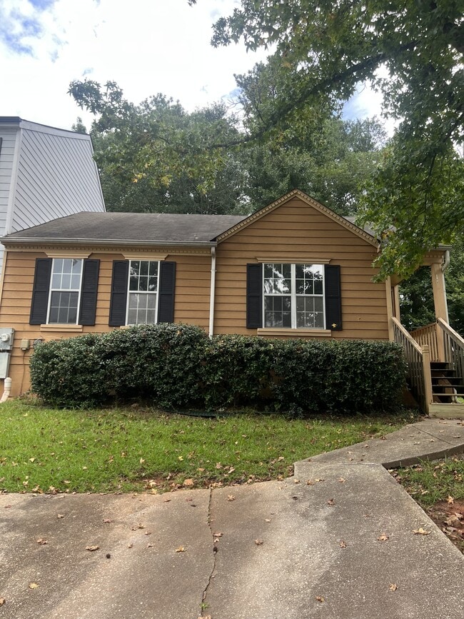 property at 3476 Kingswood Run