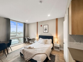 626 N Delaware Ave in Philadelphia, PA - Building Photo