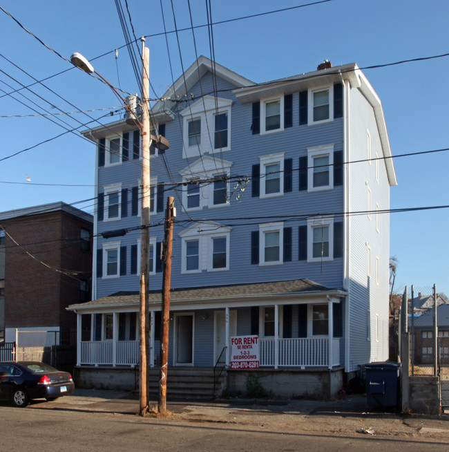 370-372 Olive St in Bridgeport, CT - Foto de edificio - Building Photo