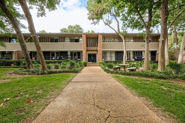property at 642 S Ripple Creek Dr