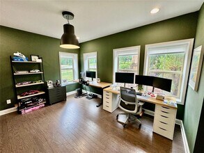 1455 Edgebrook Ct NE in Atlanta, GA - Building Photo - Building Photo