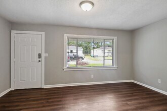 1317 E 57th St in Savannah, GA - Building Photo - Building Photo