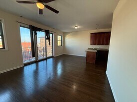 3505 S Halsted St in Chicago, IL - Building Photo