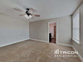 98 W Falcon Ct in Clayton, NC - Building Photo - Building Photo