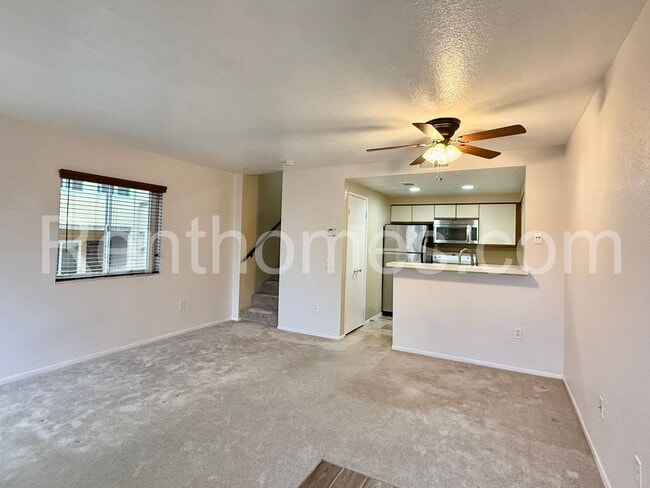 3927-80 Nobel Dr in San Diego, CA - Building Photo - Building Photo