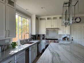 484 Vista Creek Cir in Simi Valley, CA - Building Photo - Building Photo