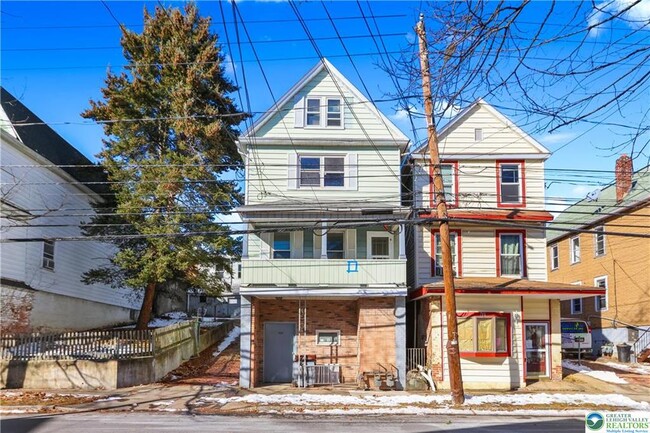 property at 746 N Washington St