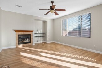 7377 Horizon Rock Ave in Las Vegas, NV - Building Photo - Building Photo