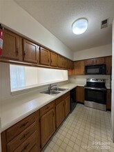 20105 Henderson Rd in Cornelius, NC - Foto de edificio - Building Photo