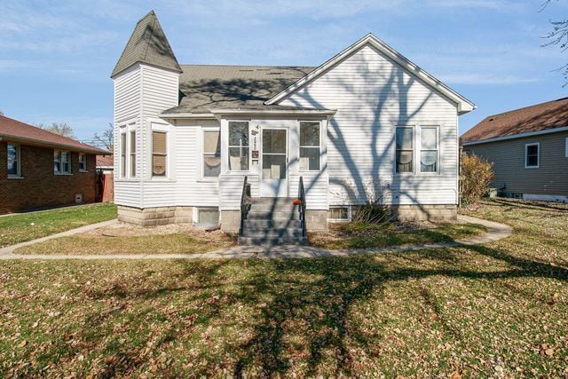 property at 2460 Indiana Ave