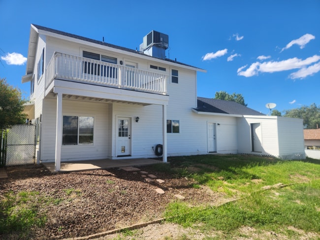 5701 N Squaw Dr in Prescott Valley, AZ - Building Photo - Building Photo