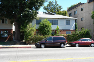 6254 Whitsett Ave in North Hollywood, CA - Building Photo - Building Photo