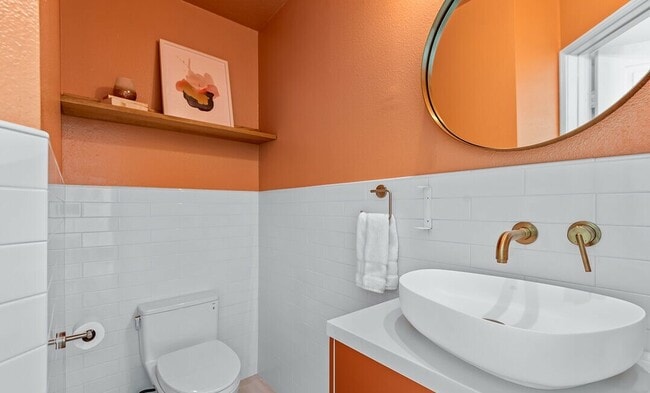 property at 1074 Peachtree Walk NE