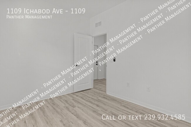 1109 Ichabod Ave-Unit -1109 in Lehigh Acres, FL - Building Photo - Building Photo