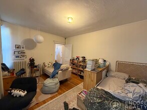 28 Quint Ave in Boston, MA - Building Photo - Building Photo