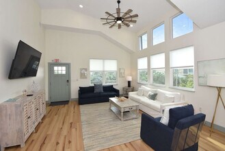 37 Atlantic Dr in Palm Coast, FL - Building Photo - Building Photo