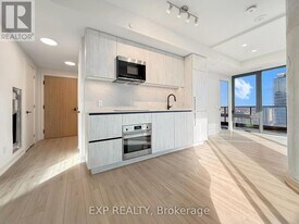 35 Parliament St in Toronto, ON - Building Photo