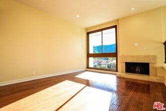 17097 Palisades Cir in Los Angeles, CA - Building Photo - Building Photo