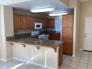 1811 Berkeley Way in Santa Maria, CA - Building Photo - Building Photo