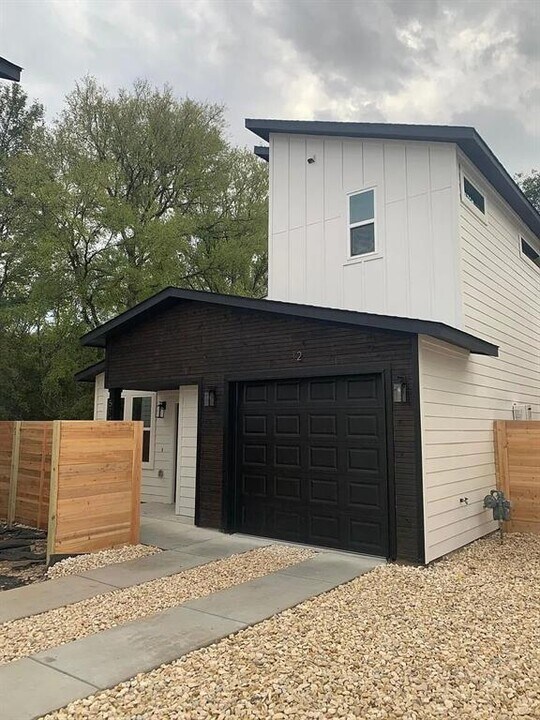 5711 Tura Ln in Austin, TX - Building Photo