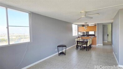 1160 Ala Napunani St in Honolulu, HI - Building Photo - Building Photo