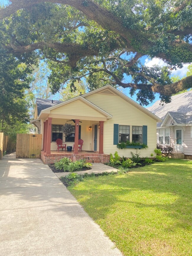 property at 1523 E Avery St