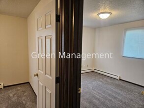 626 2nd Ave E in West Fargo, ND - Foto de edificio - Building Photo