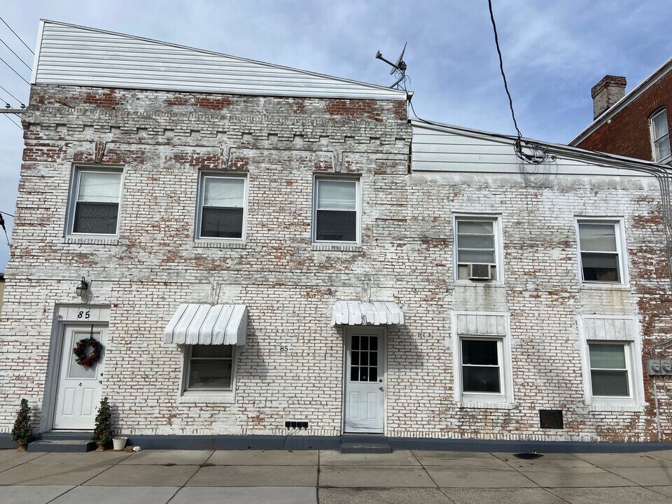 85 1st Ave in Red Lion, PA - Building Photo