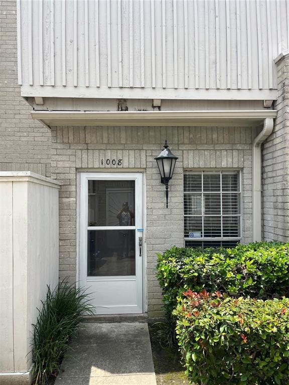 property at 3800 Tanglewilde St