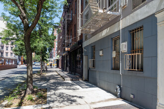 507 E 12th St in New York, NY - Building Photo - Building Photo