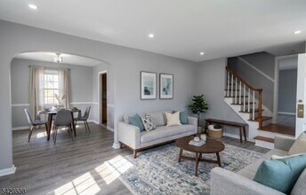 239 E 4th Ave in Roselle, NJ - Building Photo - Building Photo