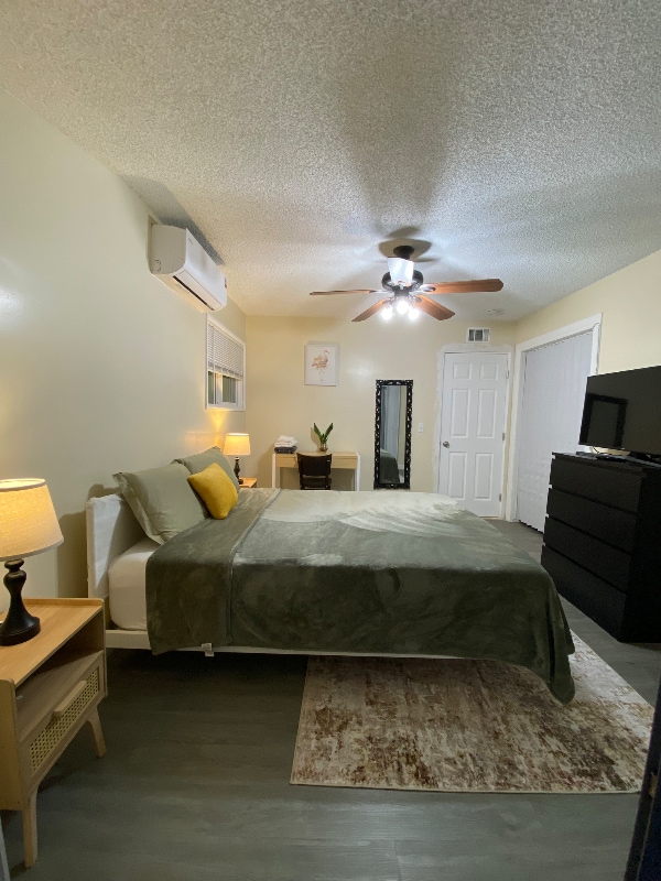 11941 S Della Ln in Garden Grove, CA - Building Photo - Building Photo