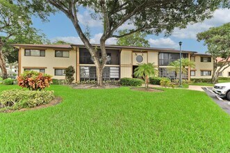10959 W Clairmont Cir in Tamarac, FL - Building Photo - Building Photo