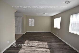 2315 Ozark Way in North Las Vegas, NV - Building Photo - Building Photo