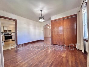 261 Boswell Ave in Norwich, CT - Building Photo - Building Photo