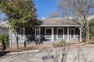 349 Rollston Ave in Fayetteville, AR - Building Photo