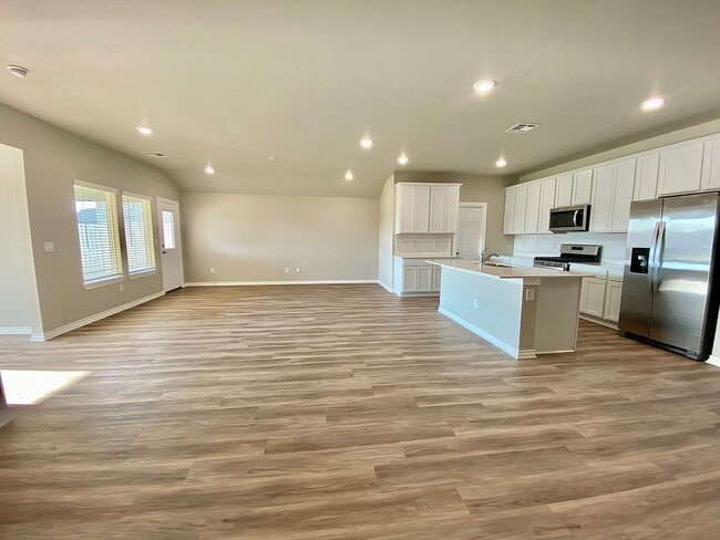 14516 Travertine Fls Ln in Oklahoma City, OK - Building Photo - Building Photo