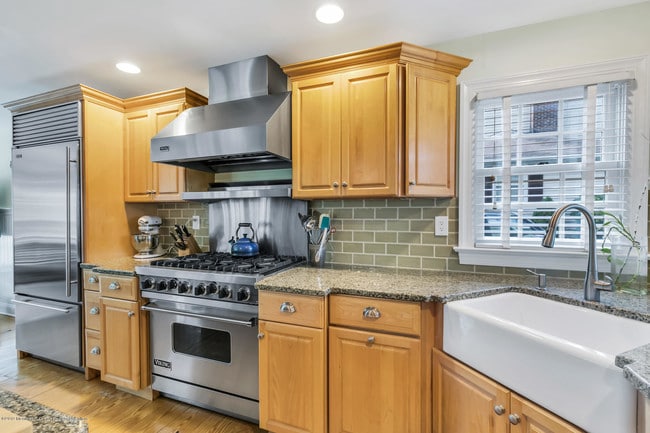 20 Rosalie Ave in Rumson, NJ - Building Photo - Building Photo