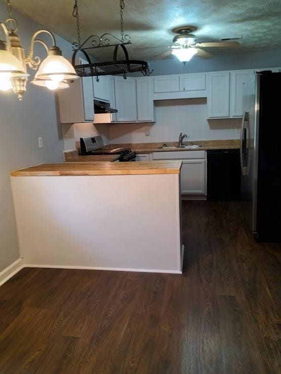 property at 5060 Lisa Ct