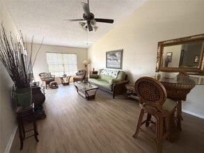 232 Nautilus Way in Treasure Island, FL - Building Photo - Building Photo