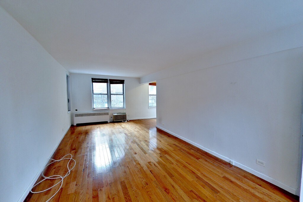 EAST 58th STREET in New York, NY - Building Photo