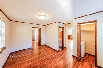 1025 Minor Dr in Birmingham, AL - Building Photo - Building Photo