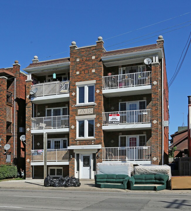 959 Main St E in Hamilton, ON - Building Photo