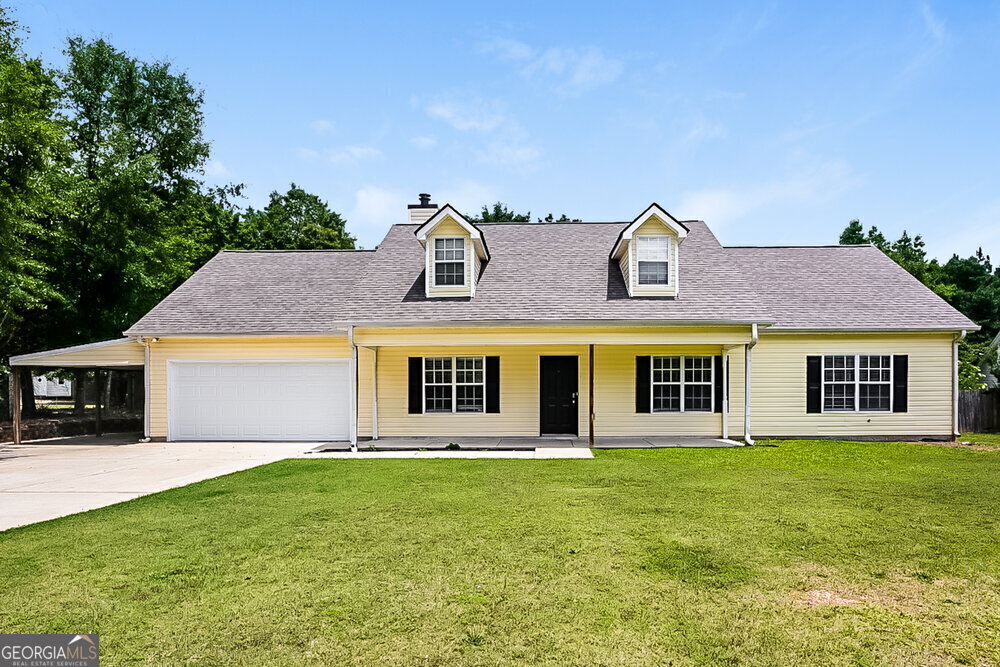 611 Longstreet Ln in Locust Grove, GA - Building Photo