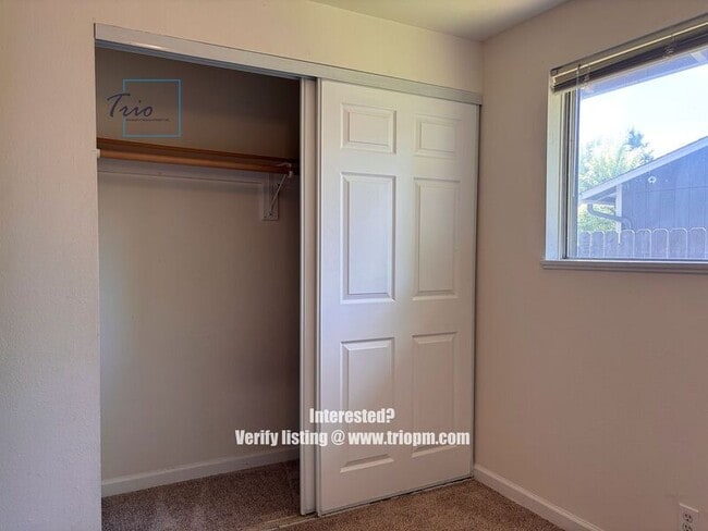 5236 D St in Springfield, OR - Building Photo - Building Photo