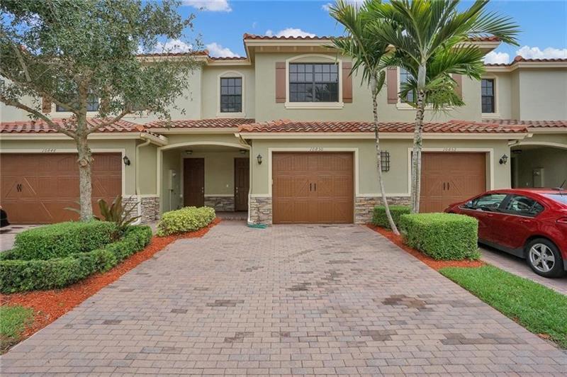 10850 NW 73rd Ct in Parkland, FL - Building Photo